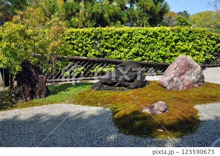 京都市　世界遺産　二条城　加茂七石 123590673