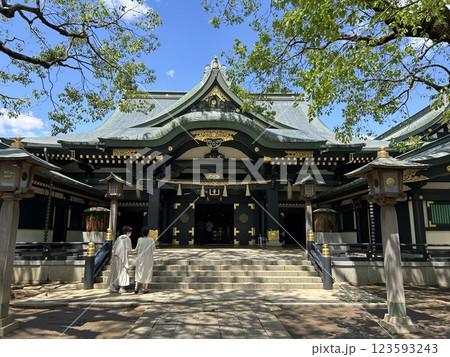 東京都新宿区西早稲田の神社、穴八幡宮の拝殿です。 東京都新宿区西早稲田の神社、穴八幡宮の拝殿です。 123593243