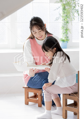 保育園 保育所 託児所 保育園 保育所 託児所 123593402