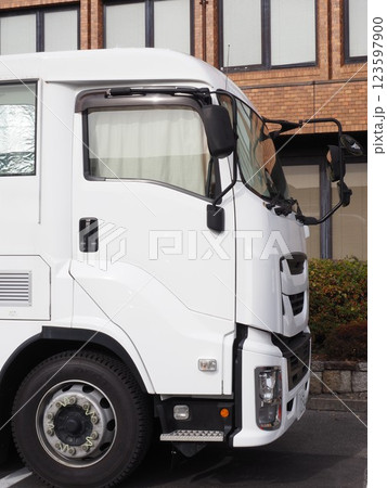 移動献血車 123597900