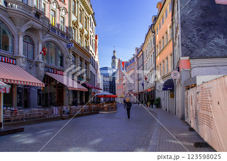 リガ リガ 123598025