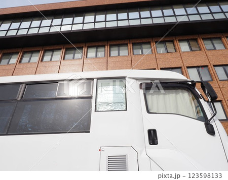 移動献血車 123598133