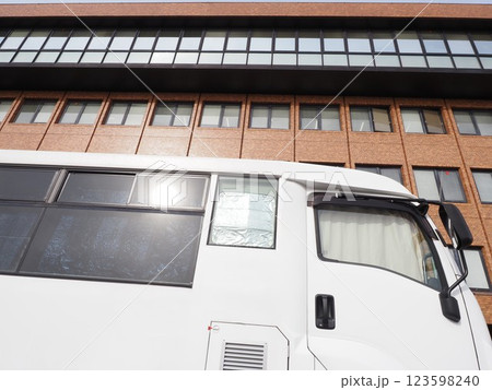 移動献血車 123598240