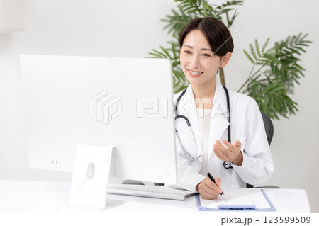 女性医師 オンライン 女性医師 オンライン 123599509