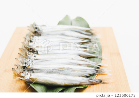 食べておいしい　雄の樺太ししゃも 123600175