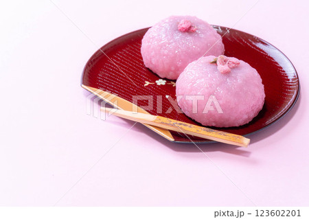 【春素材】桜餅・関西風桜餅・道明寺【食べ物素材】 123602201