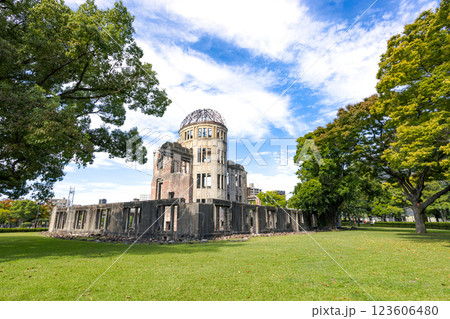 広島 原爆ドーム 引き05 123606480