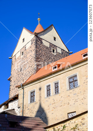 Loket Castle, a 12th-century gothic castle in the Karlovy Vary Region in Czech Republic 123607073