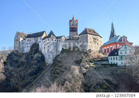 Loket Castle, a 12th-century gothic castle in the Karlovy Vary Region in Czech Republic 123607084