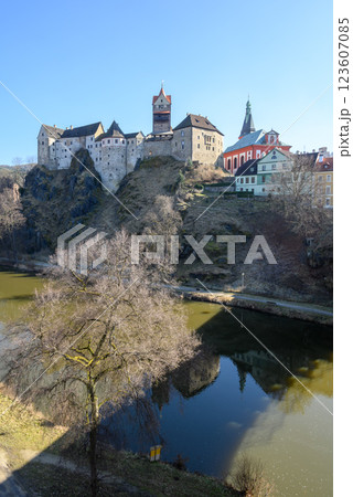 Loket Castle, a 12th-century gothic castle in the Karlovy Vary Region in Czech Republic 123607085