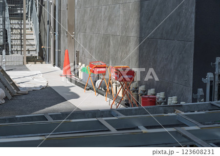 建設現場の喫煙所 建設現場の喫煙所 123608231