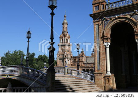 Plaza de Espana, Seville, Andalusia, spain Plaza de Espana, Seville, Andalusia, spain 123609839