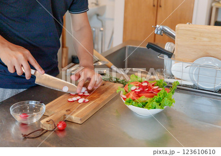 料理男子　男子厨房に入るはGood 123610610