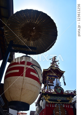 岐阜県高山市 2017年の高山祭屋台の総曳き揃え 55年振りの春秋の祭屋台の競演 仙人台の人形屋台 岐阜県高山市 2017年の高山祭屋台の総曳き揃え 55年振りの春秋の祭屋台の競演 仙人台の人形屋台 123611256