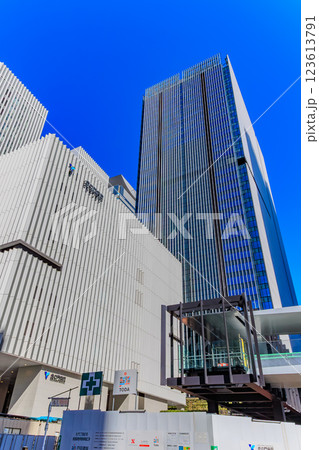 東京　港区 虎ノ門　虎の門病院と虎ノ門アルセアタワー 123613791