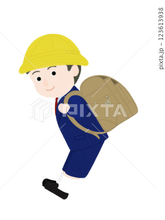 ランドセルを背負った小学生の男の子 123613938