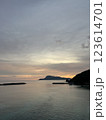 美しい夕焼けの海1 123614701