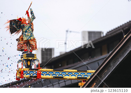 220415雨の高山祭g148 123615110