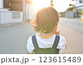 お散歩 123615489