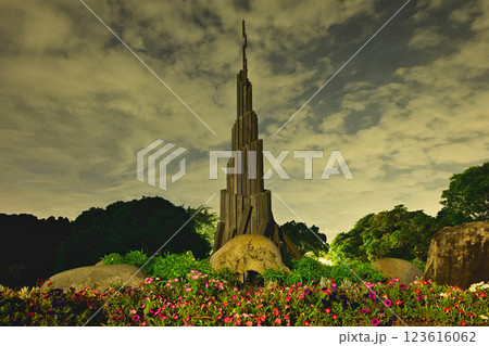 夜の公園 123616062