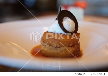 APPLE TATIN, caramelized apple, mascarpone creme, almond financier 123617061