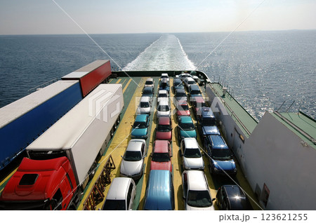 Sailing cars 123621255