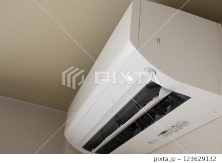 エアコン エアコン 123629132