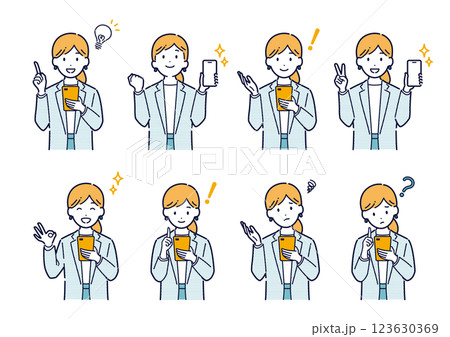 スマホを持つビジネスウーマンのイラストセット 123630369