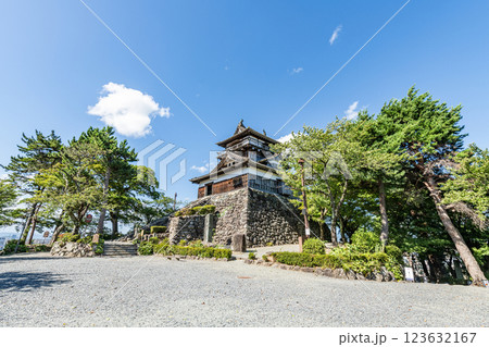 福井県坂井市 日本100名城 快晴の丸岡城天守 福井県坂井市 日本100名城 快晴の丸岡城天守 123632167