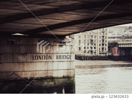 ロンドン・ブリッジ 橋脚部 ロンドン・ブリッジ 橋脚部 123632633