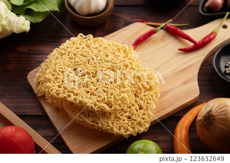 Japanese style noodle,Uncooked dry instant egg Noodles made from wheat flour and tapioca starch.Low fat no cholesterol. Japanese style noodle,Uncooked dry instant egg Noodles made from wheat flour and tapioca starch.Low fat no cholesterol. 123632649