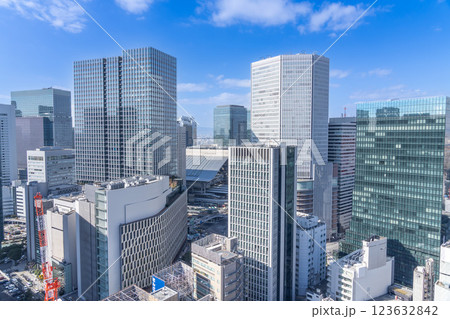 都市風景・梅田駅周辺の高層ビル群 都市風景・梅田駅周辺の高層ビル群 123632842