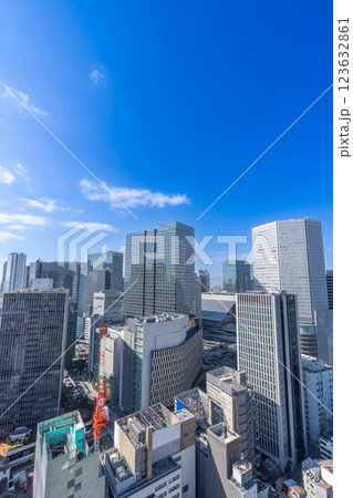 都市風景・梅田駅周辺の高層ビル群 都市風景・梅田駅周辺の高層ビル群 123632861