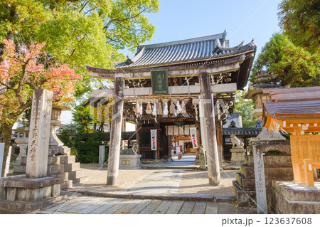 上野天神宮の境内 菅原神社 三重県伊賀市 参拝 上野天神宮の境内 菅原神社 三重県伊賀市 参拝 123637608