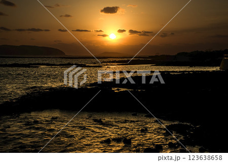 <五島風景>さんさん富江キャンプ村の夜明 <五島風景>さんさん富江キャンプ村の夜明 123638658