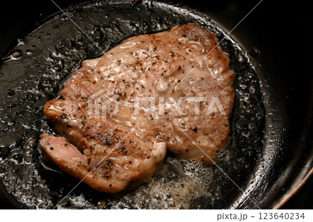 ポークステーキ 123640234