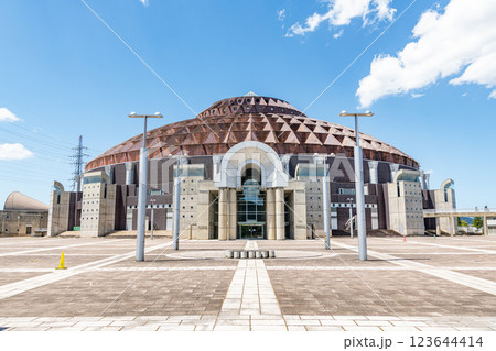 福井県越前市 晴天のサンドーム福井(福井県産業振興施設) 福井県越前市 晴天のサンドーム福井(福井県産業振興施設) 123644414