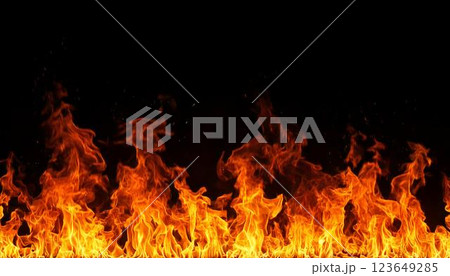 火事やバトル、戦争、山火事のイメージ 燃え上がる炎のテクスチャ背景 黒背景のリアルな火 火事やバトル、戦争、山火事のイメージ 燃え上がる炎のテクスチャ背景 黒背景のリアルな火 123649285