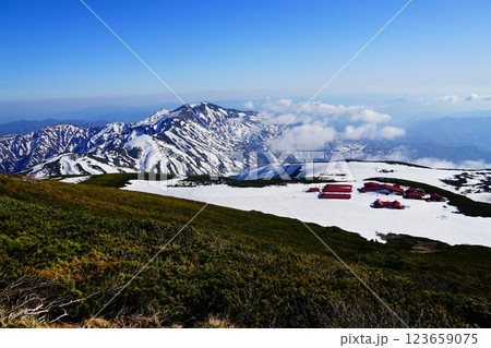 加賀白山 白山室堂と別山 加賀白山 白山室堂と別山 123659075