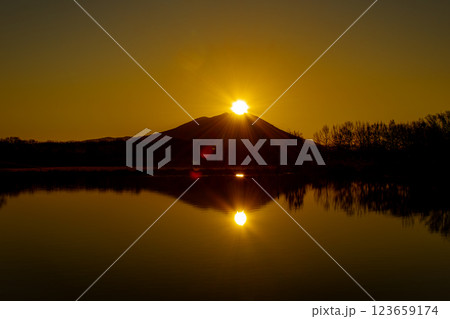 筑波山の朝日 ダイヤモンド筑波 筑波山の朝日 ダイヤモンド筑波 123659174