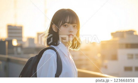 高校生のポートレート 123668858