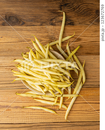 Yellow French Beans, Raw String Beans Pile, Fresh Wax Bean Pods 123672769