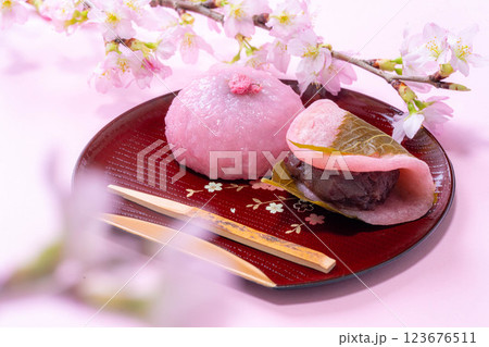 【春素材】桜餅・関西風桜餅・関東風桜餅【食べ物素材】 【春素材】桜餅・関西風桜餅・関東風桜餅【食べ物素材】 123676511