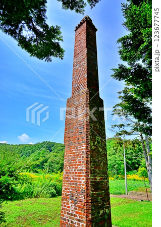 開拓期の北海道三笠市の空知集治監(現在の刑務所)典獄(署長)官舎のレンガ煙突 開拓期の北海道三笠市の空知集治監(現在の刑務所)典獄(署長)官舎のレンガ煙突 123677745