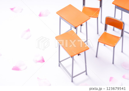 入学・卒業・新学期 イメージ素材 入学・卒業・新学期 イメージ素材 123679541