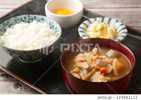 豚汁定食 123681111