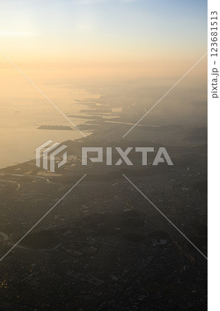 飛行機から見る風景 飛行機から見る風景 123681513