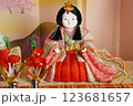 ひな祭りの雛人形 123681657