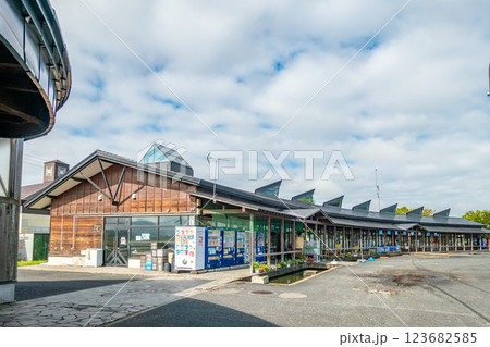 道の駅いなかだて　弥生の里　東北初弥生時代中期の水田跡が発見され米作りが脈々と続いてきた歴史ある村 123682585