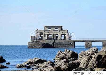 瀬戸内海の大津島には、回天訓練基地跡が残されている 123682772